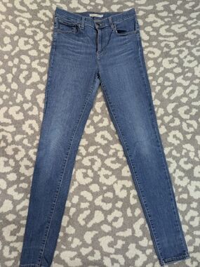 Levi's 720 Medium Blue Women's Skinny Jeans